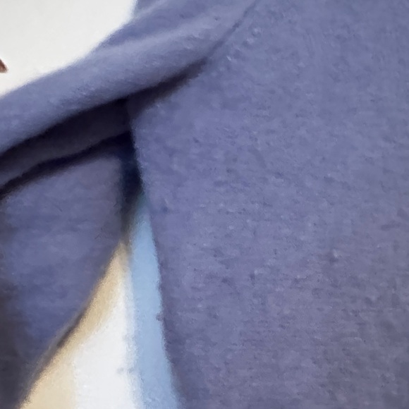 Lord & Taylor cashmere sweater - Picture 4 of 7